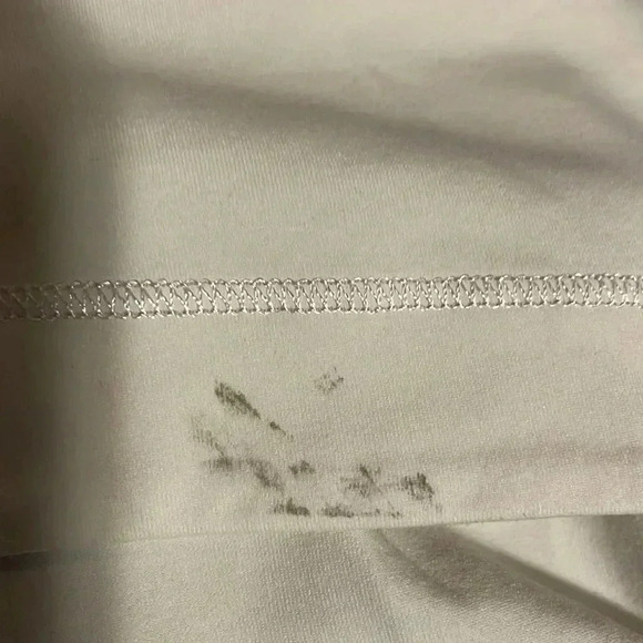 Lululemon Swiftly Tech Short Sleeve White Tee Performance and Style  size 6 - Picture 3 of 4